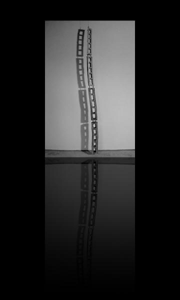 Girafe votive en suspension